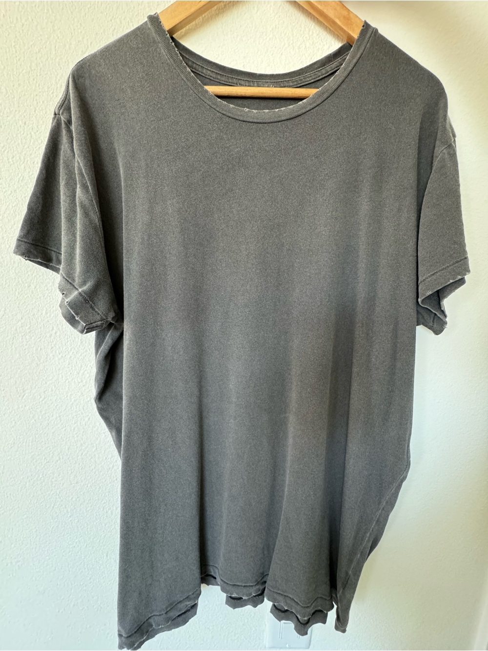 Men's Washed Gray Short-Sleeve Crewneck Tee